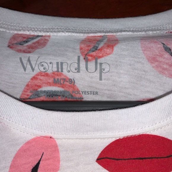 Tee Shirt With Lips Print - Picture 3 of 4